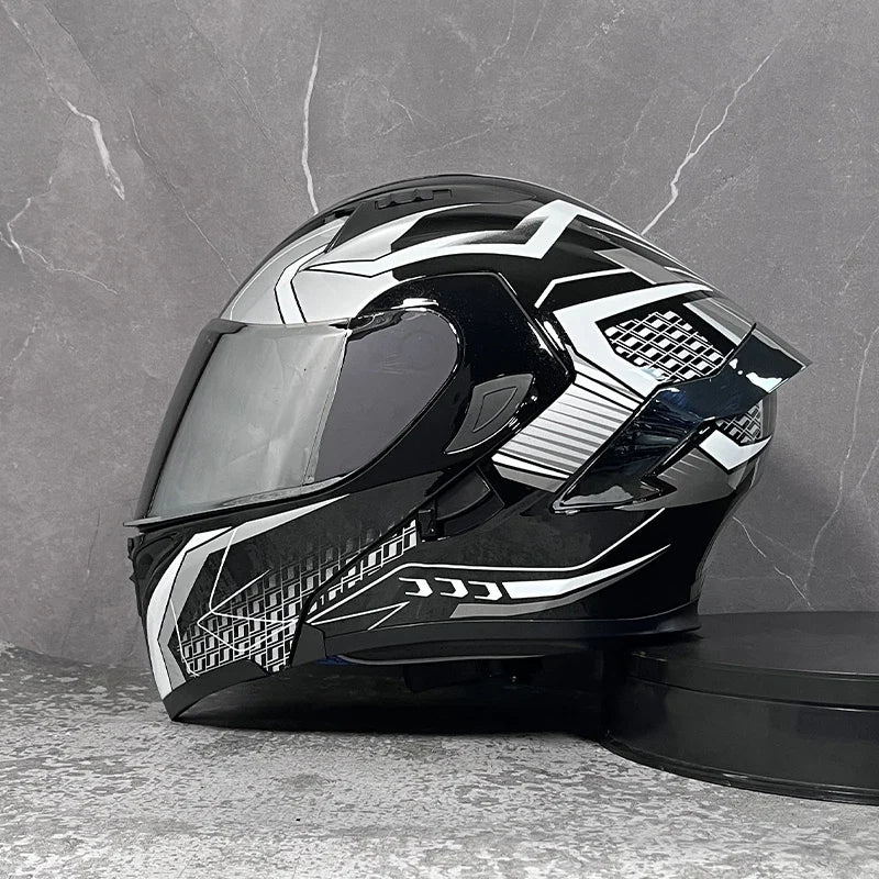 MotraxRoad X11 Carbon Helmet – DOT & ECE Certified